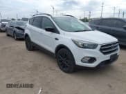 ✅ 2017 Ford Escape SE • VIN: 1FMCU0GD5HUA13448 • Лот: 43810462. Опубликован ранее на IAAI с пробегом 124 017 миль. Бесплатный доступ к архиву аукционных продаж из США и подробный отчёт об истории автомобиля на DreamBid. Изображение 1.