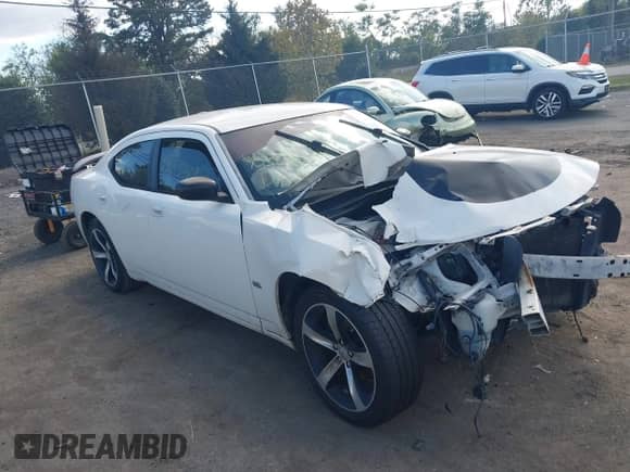 2009 Dodge Charger SXT с VIN 2B3KA33V69H619856, выставлен на аукционе IAAI как лот 43353873 с пробегом Не указан миль и . История ставок и продаж доступна на DreamBid. Изображение 1.