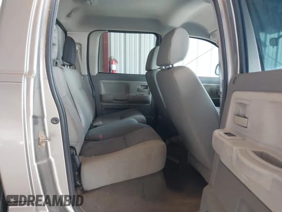 ✅ 2007 Dodge Dakota SLT • VIN: 1D7HE48N17S144088 • Лот: 40577462. Опубликован ранее на IAAI с пробегом 192 502 миль. Бесплатный доступ к архиву аукционных продаж из США и подробный отчёт об истории автомобиля на DreamBid. Изображение 8.