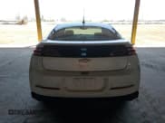 ✅ 2013 Chevrolet Volt • VIN: 1G1RD6E46DU112450 • Lot: 57295394. Wystawiony na Copart z przebiegiem 63 422 mil. Bezpłatny archiwum sprzedaży aukcyjnych z USA i szczegółowy raport historii pojazdu na DreamBid. Zdjęcie 6.