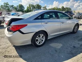 ✅ 2013 Hyundai Sonata GLS • VIN: 5NPEB4AC0DH714476 • Лот: 63296295. Опубликован ранее на Copart с пробегом 135 010 миль. Бесплатный доступ к архиву аукционных продаж из США и подробный отчёт об истории автомобиля на DreamBid. Изображение 3.