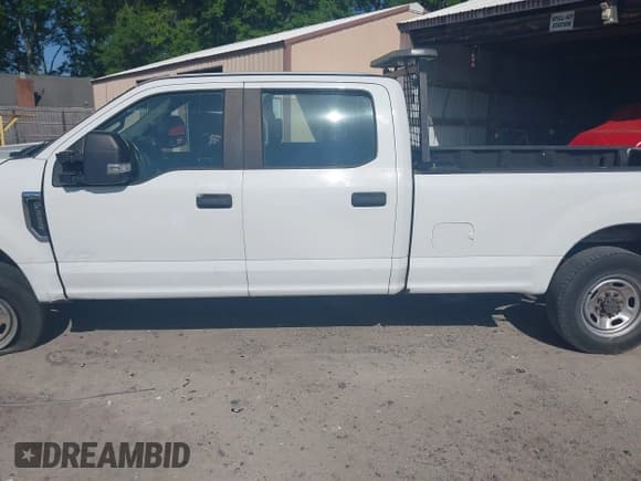 ✅ 2019 Ford F-250 XL • VIN: 1FT7W2A60KEC73618 • Lot: 41949278. Listed on IAAI with 190,454 mi. Free auction sales archive from the USA and detailed vehicle history report at DreamBid. Image 14.