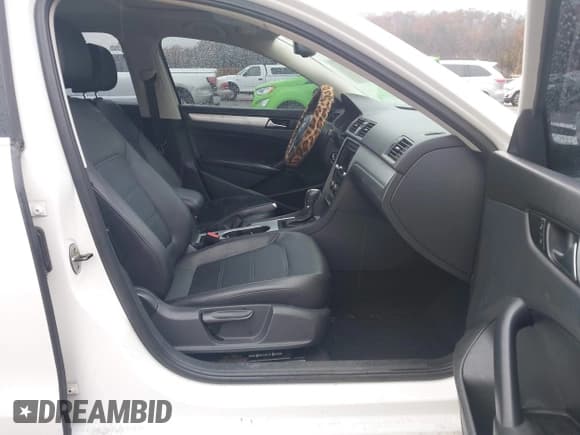 ✅ 2013 Volkswagen Passat SE • VIN: 1VWBH7A38DC132699 • Лот: 43750347. Опубликован ранее на IAAI с пробегом 167 798 миль. Бесплатный доступ к архиву аукционных продаж из США и подробный отчёт об истории автомобиля на DreamBid. Изображение 5.