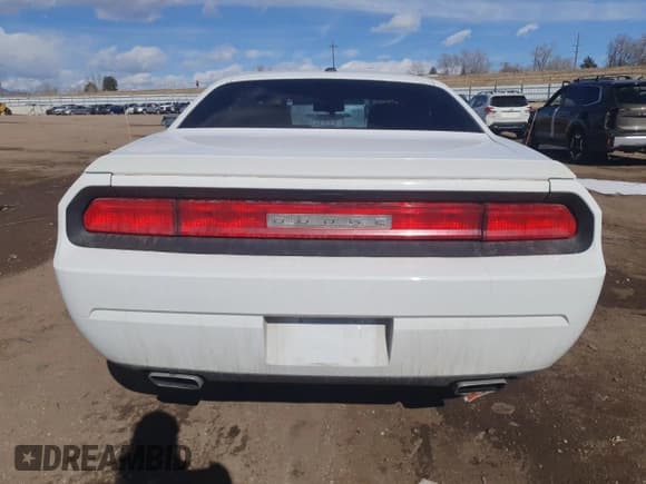 ✅ 2013 Dodge Challenger SXT • VIN: 2C3CDYAG7DH663308 • Lot: 45725915. Wystawiony na Copart z przebiegiem 124 184 mil. Bezpłatny archiwum sprzedaży aukcyjnych z USA i szczegółowy raport historii pojazdu na DreamBid. Zdjęcie 6.