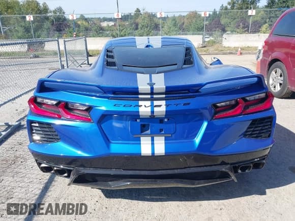 ✅ 2021 Chevrolet Corvette 3LT • VIN: 1G1YC2D4XM5122952 • Lot: 43247546. Listed on IAAI with 11,727 mi. Free auction sales archive from the USA and detailed vehicle history report at DreamBid. Image 17.