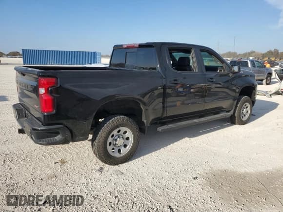 ✅ 2021 Chevrolet Silverado 1500 RST • VIN: 1GCUYEET2MZ108101 • Lot: 76054494. Wystawiony na Copart z przebiegiem Nie podano. Bezpłatny archiwum sprzedaży aukcyjnych z USA i szczegółowy raport historii pojazdu na DreamBid. Zdjęcie 3.