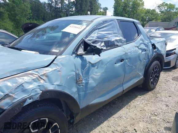 ✅ 2024 Hyundai Santa Cruz SEL • VIN: 5NTJBDDE8RH110825 • Лот: 42230112. Размещён на IAAI с пробегом 18 135 миль миль. Получите бесплатный доступ к архиву аукционных продаж из США и посмотрите подробный отчёт об истории автомобиля на DreamBid. Изображение 6.