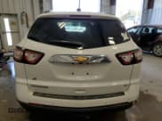 ✅ 2017 Chevrolet Traverse LT • VIN: 1GNKRGKD7HJ151356 • Lot: 71622464. Wystawiony na Copart z przebiegiem 103 073 mil. Bezpłatny archiwum sprzedaży aukcyjnych z USA i szczegółowy raport historii pojazdu na DreamBid. Zdjęcie 6.