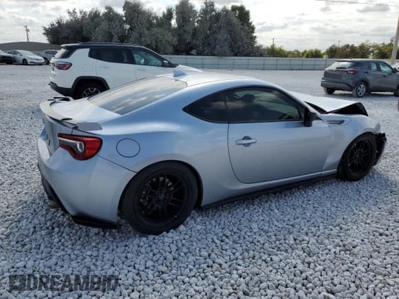 ✅ 2017 Subaru BRZ Premium • VIN: JF1ZCAB1XH9605733 • Lot: 76825584. Listed on Copart with 28,013 mi. Free auction sales archive from the USA and detailed vehicle history report at DreamBid. Image 3.
