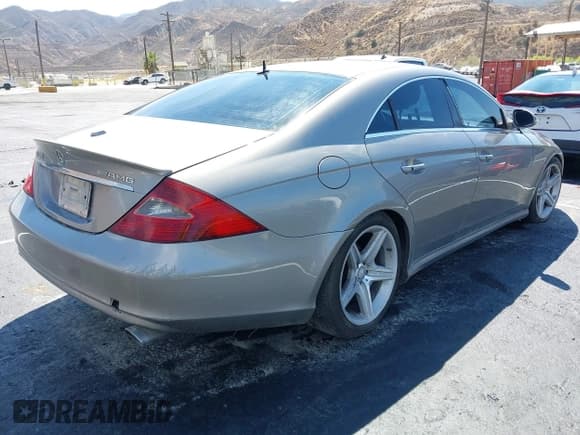 ✅ 2006 Mercedes-Benz CLS 500 • VIN: WDDDJ75X26A059136 • Lot: 42278375. Wystawiony na IAAI z przebiegiem 165 760 mil. Bezpłatny archiwum sprzedaży aukcyjnych z USA i szczegółowy raport historii pojazdu na DreamBid. Zdjęcie 4.