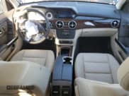 ✅ 2015 Mercedes-Benz GLK 250 • VIN: WDCGG0EB5FG394061 • Лот: 86697725. Опубликован ранее на Copart с пробегом 77 337 миль. Бесплатный доступ к архиву аукционных продаж из США и подробный отчёт об истории автомобиля на DreamBid. Изображение 8.