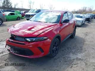 2024 Dodge Hornet GT z VIN ZACNDFAN4R3A35503, wystawiony jako IAAI lot #41968448 z przebiegiem 5 291 mil mil oraz . Historia ofert i sprzedaży dostępna na DreamBid. Obrazek 2.