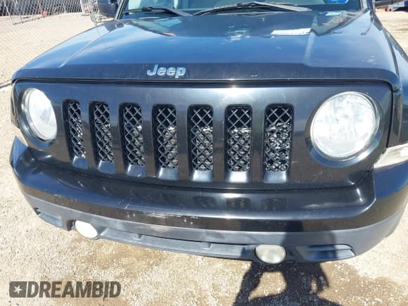 ✅ 2015 Jeep Patriot Latitude • VIN: 1C4NJPFA9FD399245 • Lot: 42838597. Wystawiony na IAAI z przebiegiem 130 296 mil. Bezpłatny archiwum sprzedaży aukcyjnych z USA i szczegółowy raport historii pojazdu na DreamBid. Zdjęcie 6.