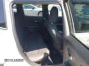 ✅ 2018 Jeep Renegade Latitude • VIN: ZACCJBBB2JPH46367 • Lot: 42602772. Wystawiony na IAAI z przebiegiem 123 616 mil. Bezpłatny archiwum sprzedaży aukcyjnych z USA i szczegółowy raport historii pojazdu na DreamBid. Zdjęcie 8.