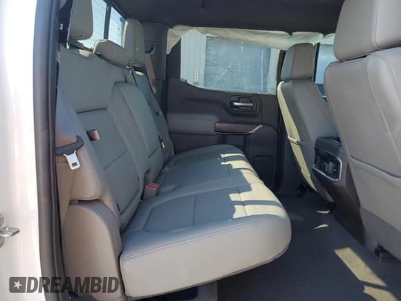 ✅ 2022 GMC Sierra 1500 SLT • VIN: 3GTU9DEL9NG112185 • Лот: 46076825. Опубликован ранее на Copart с пробегом 22 228 миль. Бесплатный доступ к архиву аукционных продаж из США и подробный отчёт об истории автомобиля на DreamBid. Изображение 11.