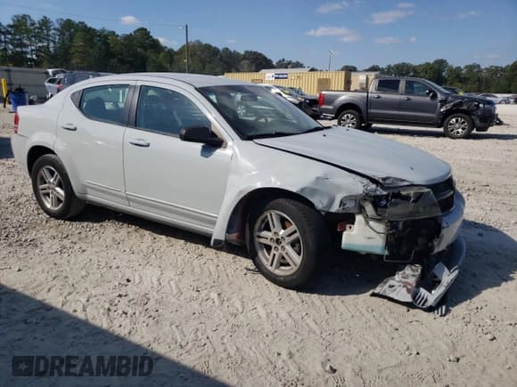 ✅ 2008 Dodge Avenger SXT • VIN: 1B3LC56K08N172359 • Лот: 75192784. Опубликован ранее на Copart с пробегом 202 494 миль. Бесплатный доступ к архиву аукционных продаж из США и подробный отчёт об истории автомобиля на DreamBid. Изображение 4.