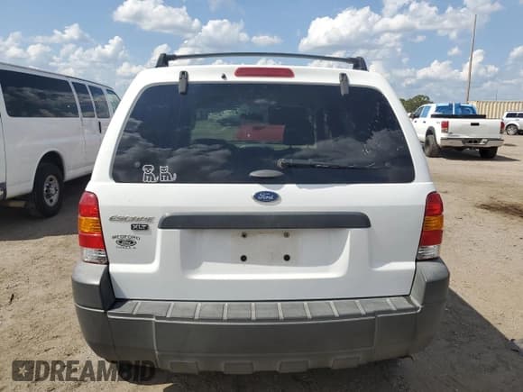 ✅ 2005 Ford Escape XLT • VIN: 1FMYU93145DA04306 • Lot: 56209425. Listed on Copart with 124,956 mi. Free auction sales archive from the USA and detailed vehicle history report at DreamBid. Image 6.