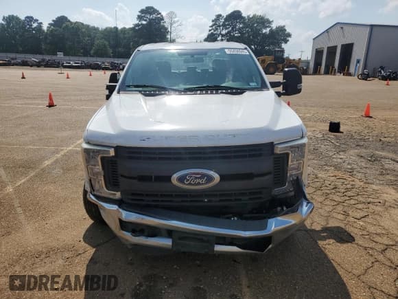 ✅ 2017 Ford F-350 Lariat • VIN: 1FT8W3A63HED69780 • Lot: 55436945. Wystawiony na Copart z przebiegiem 162 220 mil. Bezpłatny archiwum sprzedaży aukcyjnych z USA i szczegółowy raport historii pojazdu na DreamBid. Zdjęcie 5.