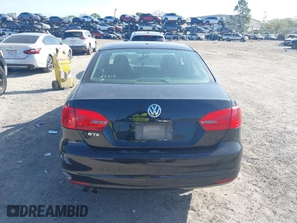 ✅ 2012 Volkswagen Jetta S • VIN: 3VW1K7AJ1CM378051 • Lot: 41718140. Listed on IAAI with 188,671 mi. Free auction sales archive from the USA and detailed vehicle history report at DreamBid. Image 16.