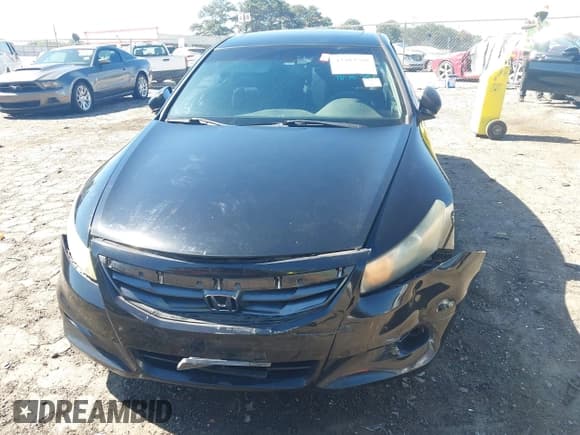 ✅ 2012 Honda Accord EX-L • VIN: 1HGCS2B84CA005529 • Lot: 43403768. Listed on IAAI with 184,585 mi. Free auction sales archive from the USA and detailed vehicle history report at DreamBid. Image 6.