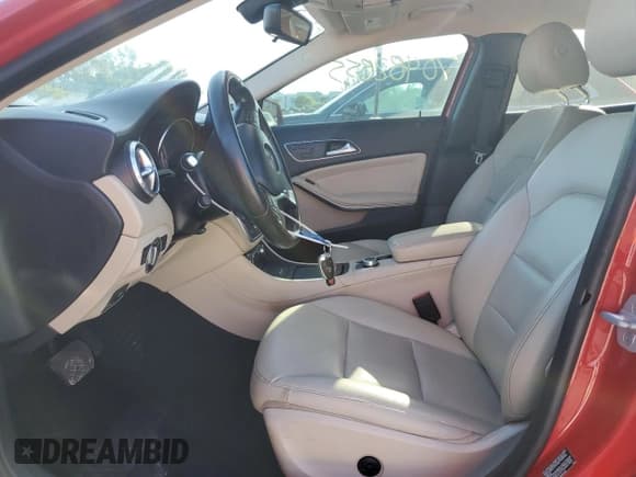 ✅ 2015 Mercedes-Benz GLA 250 • VIN: WDCTG4EB2FJ132829 • Лот: 87461665. Опубликован ранее на Copart с пробегом 89 253 миль. Бесплатный доступ к архиву аукционных продаж из США и подробный отчёт об истории автомобиля на DreamBid. Изображение 7.