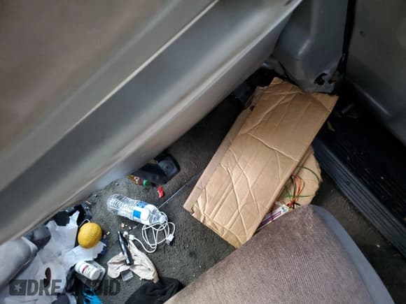 ✅ 1993 Ford Aerostar • VIN: 1FMCA11U0PZB31254 • Lot: 84759454. Wystawiony na Copart z przebiegiem 154 613 mil. Bezpłatny archiwum sprzedaży aukcyjnych z USA i szczegółowy raport historii pojazdu na DreamBid. Zdjęcie 11.