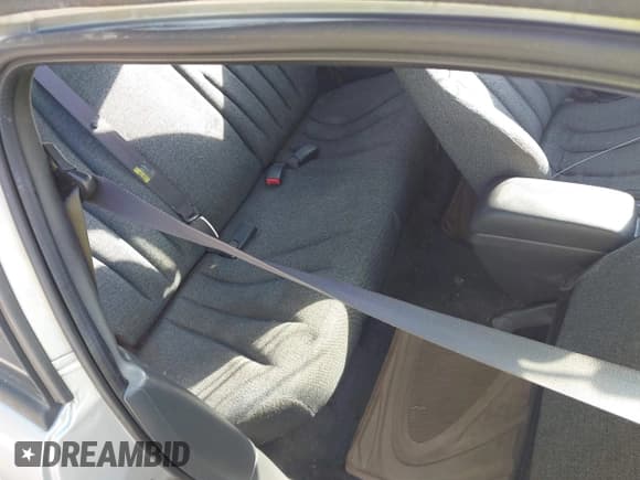 ✅ 2004 Chevrolet Cavalier • VIN: 1G1JC12F647229582 • Lot: 43103558. Listed on IAAI with 118,716 mi. Free auction sales archive from the USA and detailed vehicle history report at DreamBid. Image 8.