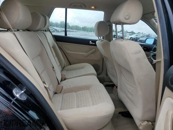 ✅ 2002 Volkswagen Golf GLS • VIN: 9BWGK61J624033900 • Лот: 57977275. Опубликован ранее на Copart с пробегом 79 646 миль. Бесплатный доступ к архиву аукционных продаж из США и подробный отчёт об истории автомобиля на DreamBid. Изображение 10.