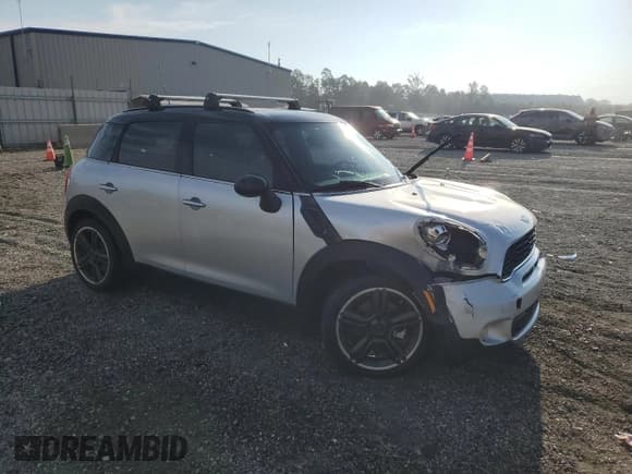 ✅ 2012 MINI Countryman S • VIN: WMWZC3C58CWL83305 • Lot: 82051215. Listed on Copart with 186,078 mi. Free auction sales archive from the USA and detailed vehicle history report at DreamBid. Image 4.