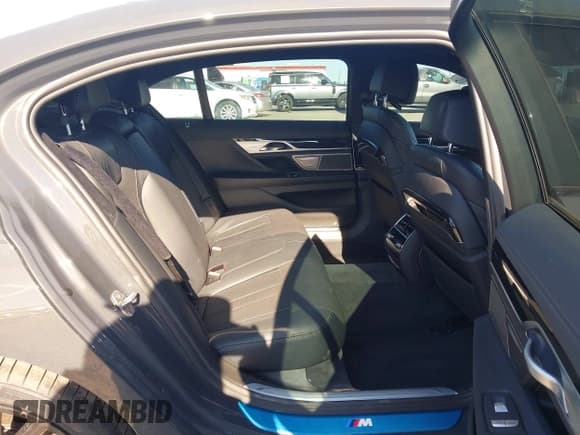 ✅ 2022 BMW 7 Series 740i • VIN: WBA7T2C08NCH69963 • Лот: 42851205. Опубликован ранее на IAAI с пробегом 56 989 миль. Бесплатный доступ к архиву аукционных продаж из США и подробный отчёт об истории автомобиля на DreamBid. Изображение 8.