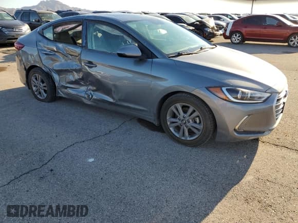 ✅ 2018 Hyundai Elantra Value Edition • VIN: KMHD84LF7JU633554 • Лот: 80498425. Опубликован ранее на Copart с пробегом 110 061 миль. Бесплатный доступ к архиву аукционных продаж из США и подробный отчёт об истории автомобиля на DreamBid. Изображение 4.