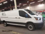 ✅ 2020 Ford Transit Cargo • VIN: 1FTBR1Y81LKA74678 • Lot: 41173381. Wystawiony na IAAI z przebiegiem 39 137 mil. Bezpłatny archiwum sprzedaży aukcyjnych z USA i szczegółowy raport historii pojazdu na DreamBid. Zdjęcie 14.