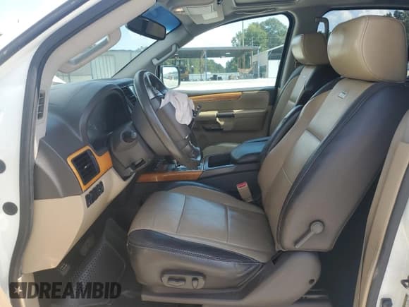 ✅ 2014 Nissan Armada Platinum • VIN: 5N1BA0NF4EN604353 • Лот: 71047995. Опубликован ранее на Copart с пробегом 211 804 миль. Бесплатный доступ к архиву аукционных продаж из США и подробный отчёт об истории автомобиля на DreamBid. Изображение 7.