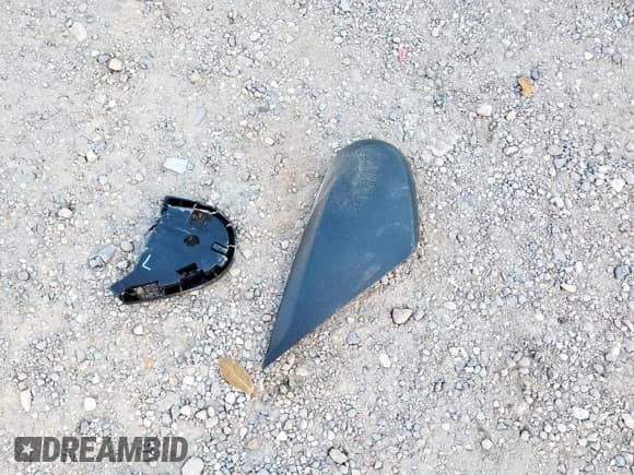 ✅ 2017 Mercedes-Benz C 300 • VIN: 55SWF4KB3HU183288 • Lot: 86605155. Wystawiony na Copart z przebiegiem 72 316 mil. Bezpłatny archiwum sprzedaży aukcyjnych z USA i szczegółowy raport historii pojazdu na DreamBid. Zdjęcie 12.