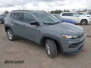 2024 Jeep Compass Latitude с VIN 3C4NJDBN1RT598814, выставлен на аукционе IAAI как лот 43549570 с пробегом 48 452 миль миль и . История ставок и продаж доступна на DreamBid. Изображение 1.