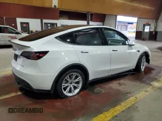 ✅ 2021 Tesla Model Y Long Range • VIN: 5YJYGAEE2MF191257 • Lot: 89737245. Listed on Copart with 47,814 mi. Free auction sales archive from the USA and detailed vehicle history report at DreamBid. Image 3.