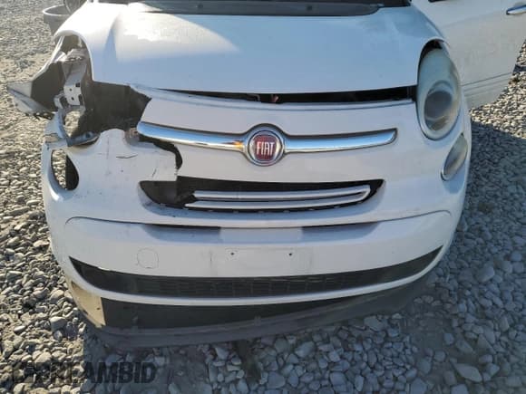 ✅ 2014 FIAT 500L Easy • VIN: ZFBCFABH4EZ023856 • Lot: 76285024. Listed on Copart with 131,343 mi. Free auction sales archive from the USA and detailed vehicle history report at DreamBid. Image 13.
