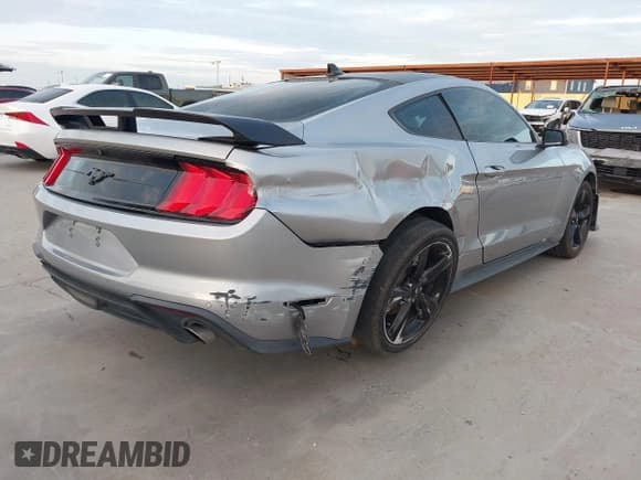 ✅ 2021 Ford Mustang EcoBoost • VIN: 1FA6P8TH6M5134077 • Lot: 42571442. Wystawiony na IAAI z przebiegiem 92 397 mil. Bezpłatny archiwum sprzedaży aukcyjnych z USA i szczegółowy raport historii pojazdu na DreamBid. Zdjęcie 4.