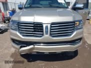 ✅ 2017 Lincoln Navigator • VIN: 5LMJJ3HT9HEL12097 • Lot: 42016473. Wystawiony na IAAI z przebiegiem 132 476 mil. Bezpłatny archiwum sprzedaży aukcyjnych z USA i szczegółowy raport historii pojazdu na DreamBid. Zdjęcie 6.