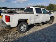 ✅ 2017 Chevrolet Silverado 2500HD Work Truck • VIN: 1GC1KUEY1HF206585 • Lot: 74718824. Wystawiony na Copart z przebiegiem 355 779 mil. Bezpłatny archiwum sprzedaży aukcyjnych z USA i szczegółowy raport historii pojazdu na DreamBid. Zdjęcie 3.