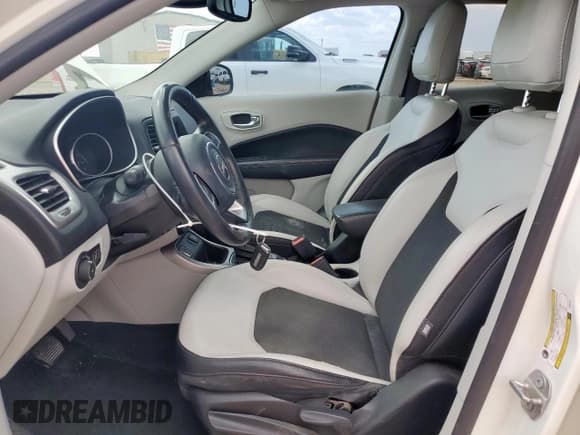 ✅ 2018 Jeep Compass Latitude • VIN: 3C4NJCBBXJT487747 • Lot: 81135535. Listed on Copart with 59,962 mi. Free auction sales archive from the USA and detailed vehicle history report at DreamBid. Image 7.