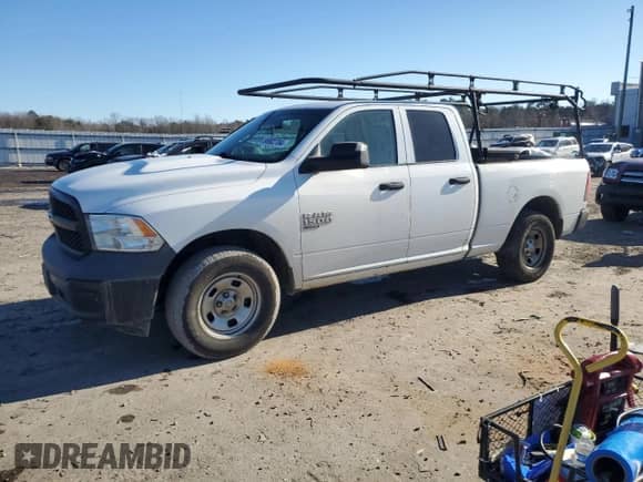 2019 Ram 1500 Express with VIN 1C6RR7FG6KS606055, listed as a Copart auction lot 86802704 with 260,080 mi miles and Salvage title. Bid and sale history available at DreamBid. Image 1.