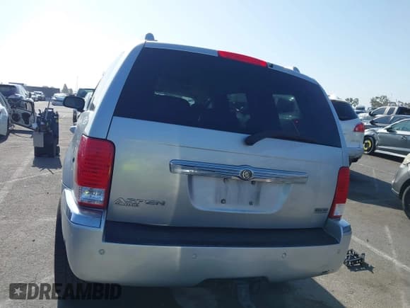 ✅ 2007 Chrysler Aspen Limited • VIN: 1A8HX58297F515810 • Lot: 42476283. Listed on IAAI with 244,588 mi. Free auction sales archive from the USA and detailed vehicle history report at DreamBid. Image 16.