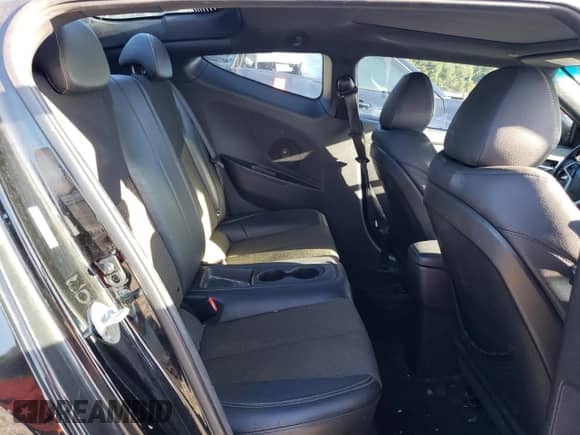 2016 Hyundai Veloster с VIN KMHTC6AD0GU253584, выставлен на аукционе Copart как лот 72979804 с пробегом 82 804 миль миль и Списание • Salvage title. История ставок и продаж доступна на DreamBid. Изображение 10.