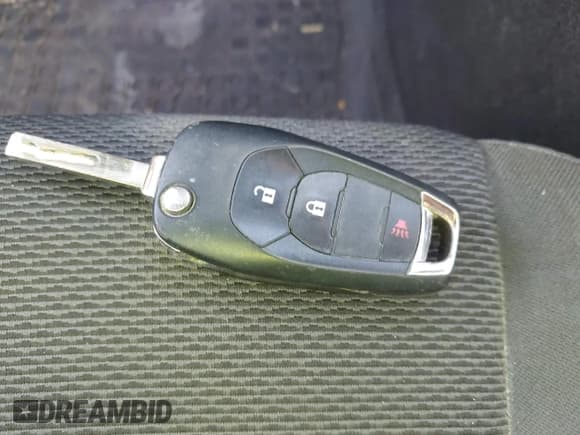 ✅ 2017 Chevrolet Cruze LT • VIN: 3G1BE6SM6HS531133 • Lot: 43536755. Listed on IAAI with 60,613 mi. Free auction sales archive from the USA and detailed vehicle history report at DreamBid. Image 11.