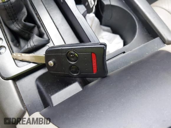 ✅ 2010 Acura RDX Technology • VIN: 5J8TB2H52AA002557 • Lot: 42373260. Listed on IAAI with 130,335 mi. Free auction sales archive from the USA and detailed vehicle history report at DreamBid. Image 11.