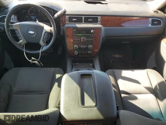 ✅ 2013 Chevrolet Tahoe LS • VIN: 1GNSCAE02DR377615 • Lot: 86102975. Wystawiony na Copart z przebiegiem 214 386 mil. Bezpłatny archiwum sprzedaży aukcyjnych z USA i szczegółowy raport historii pojazdu na DreamBid. Zdjęcie 8.