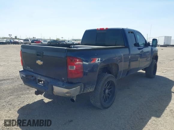 ✅ 2009 Chevrolet Silverado 2500HD LT • VIN: 1GCHK59K39E120969 • Lot: 41688773. Listed on IAAI with 256,627 mi. Free auction sales archive from the USA and detailed vehicle history report at DreamBid. Image 4.