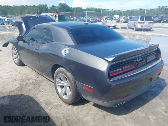 ✅ 2019 Dodge Challenger SXT • VIN: 2C3CDZAG8KH752288 • Lot: 42763635. Wystawiony na IAAI z przebiegiem 106 277 mil. Bezpłatny archiwum sprzedaży aukcyjnych z USA i szczegółowy raport historii pojazdu na DreamBid. Zdjęcie 3.