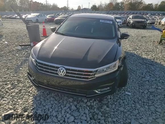 ✅ 2017 Volkswagen Passat SE • VIN: 1VWGT7A31HC077507 • Lot: 91883715. Listed on Copart with 58,880 mi. Free auction sales archive from the USA and detailed vehicle history report at DreamBid. Image 13.